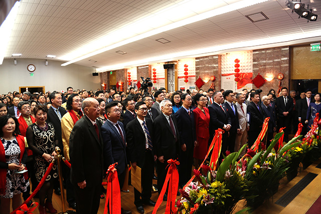 当地时间1月25日，中国驻旧金山总领馆举办新春招待会，当地政要、各界友好人士、华人华侨代表等五百余人出席。