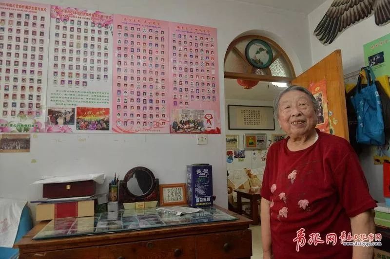 这件事，青岛88岁老人坚持了25年，感动有数青岛人……