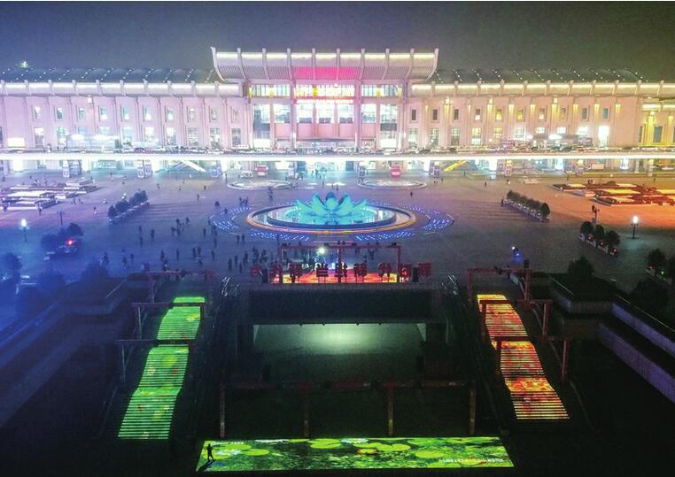 这个春节，“鼠”你最“兴福” 快来济南西站瞧瞧“3D全息投影秀”吧