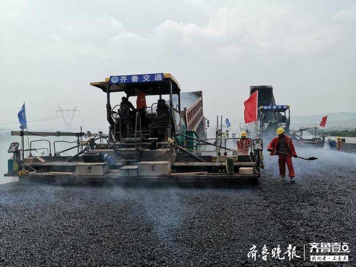 济南大东环多路段开铺沥青，省城东部大动脉距离通车又近了