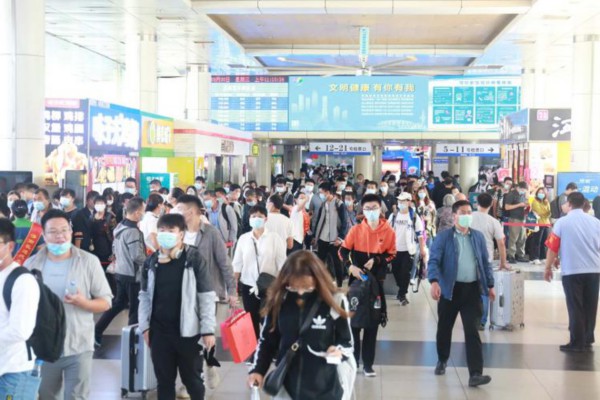 国庆假期即将开启 济南短途汽车总站迎来客流小高峰
