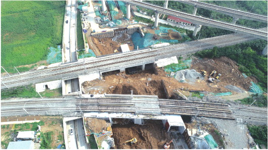 济南党杨路下穿立交桥工程框架桥顶进施工实现