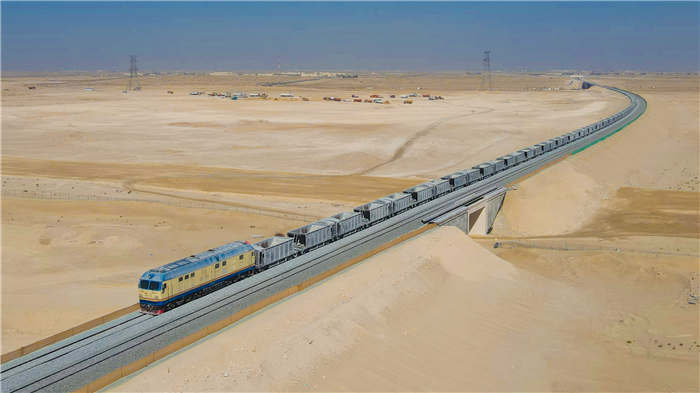 中企承建阿联酋联邦铁路二期名目BC标段实现“双线衔接”